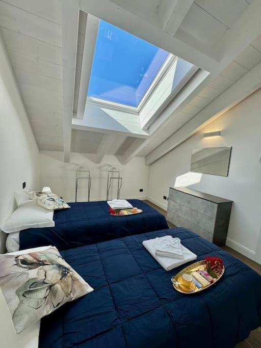 Apt. Aries - Penthouse Menaggio Buitenkant foto
