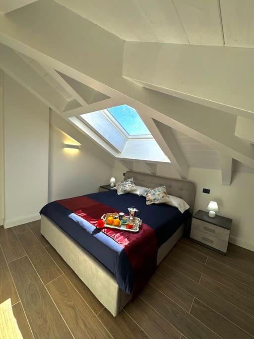 Apt. Aries - Penthouse Menaggio Buitenkant foto