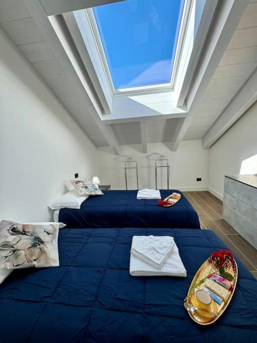 Apt. Aries - Penthouse Menaggio Buitenkant foto