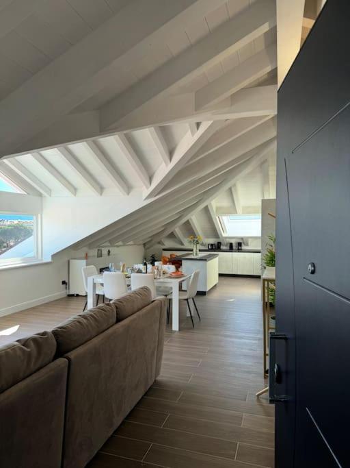 Apt. Aries - Penthouse Menaggio Buitenkant foto
